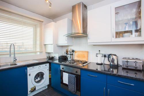 Quirky Urban Flat With Impressive Panoramic Views, , London