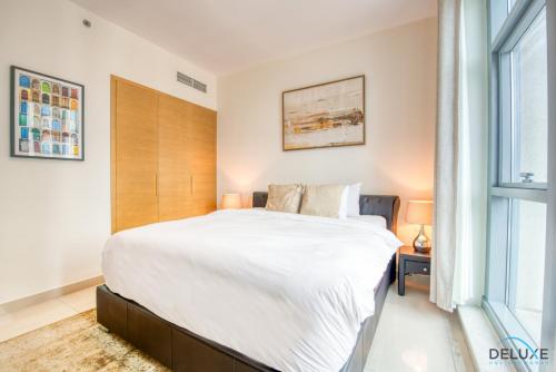 One Bedroom Apartment in Claren Tower 1, Downtown by Deluxe Holiday Homes