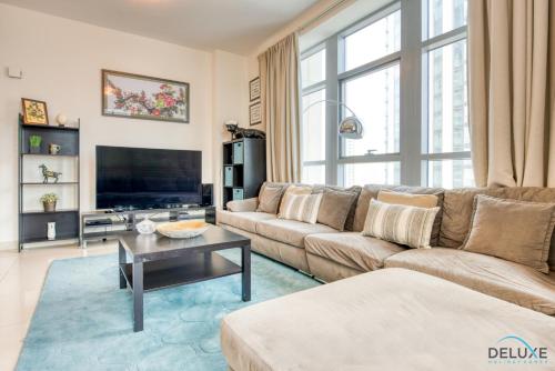 Close to Burj Khalifa & Dubai Mall with Relaxing Balcony, Claren Tower 1, Downtown Dubai by Deluxe Holiday Homes, Dubaj (fotografie 9)