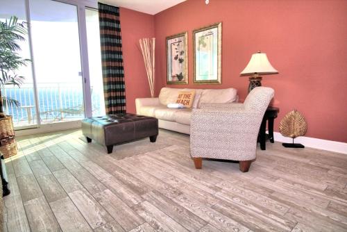 0708 - 1B/2 Bath With Bonus Room. Master Bedroom & Living Room Face the Gulf! - image 6