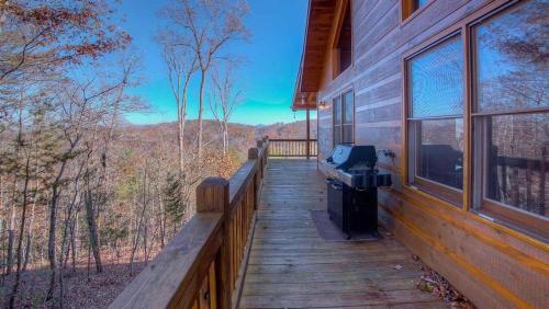 Blackberry Lodge by Escape to Blue Ridge - main image