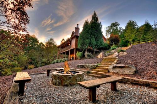 Three-Bedroom Holiday Home  image 3