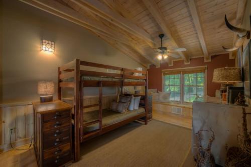 Big Canoe Lodge by Escape to Blue Ridge - image 8