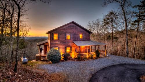 Three-Bedroom Holiday Home  image 5
