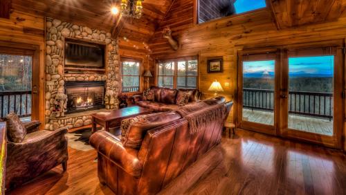 Three-Bedroom Holiday Home  image 2
