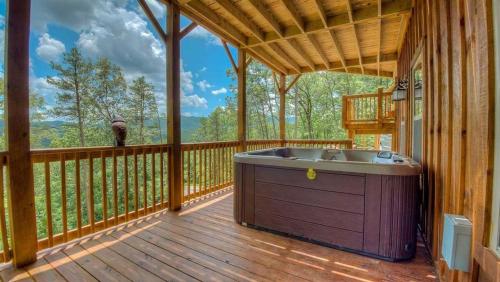 Candlestick Cottage by Escape to Blue Ridge - image 7
