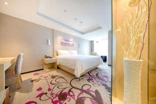 room detail thumbnail 2