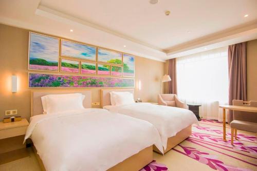Double Room with Garden View room in Lavande Hotels·Guangzhou Financial City Chepi Metro Station