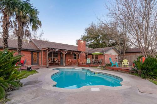 Serenity @ Magic Hill - main image