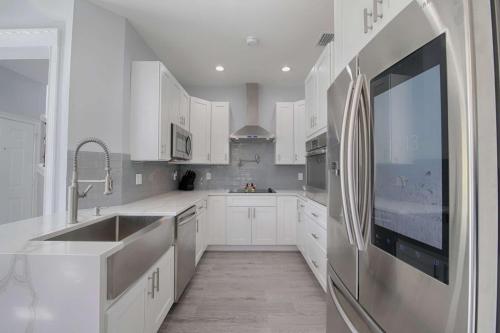 2701 Emerald Island - image 7