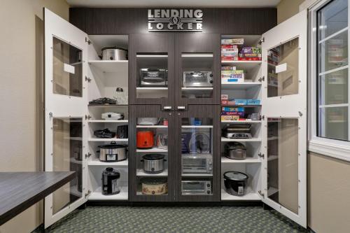 Candlewood Suites Indianapolis - South an IHG Hotel - image 2