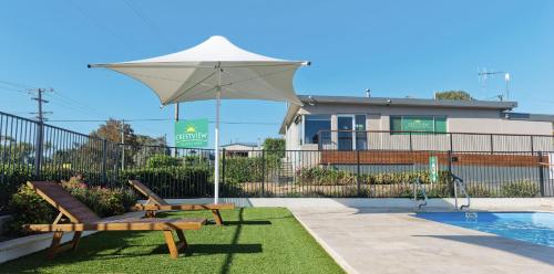 Crestview Tourist Park - Hotel - Queanbeyan