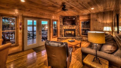 Lodge on the Lake by Escape to Blue Ridge - image 3