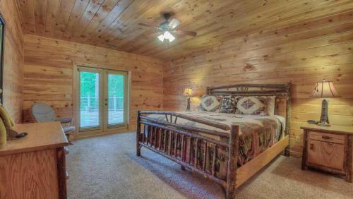 Laurel Valley Lodge by Escape to Blue Ridge - image 4