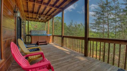 Majestic Peace- Dog Friendly | Screened Porch | Spectacular Views - image 3