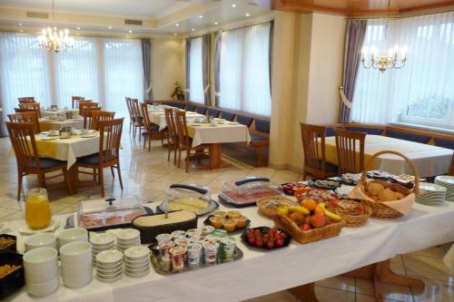 Restaurant, Hotel Bachwiesen in Langensendelbach