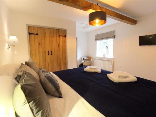 Park Bothy Cheltenham - image 12