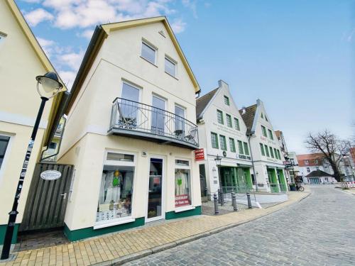 Kapitanshaus Mowenblick 46m von Querstraße IV entfernt