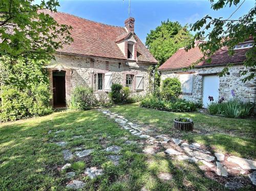 La Fontaine Bouillante gîte à louer Saint-Martin-du-Boschet
