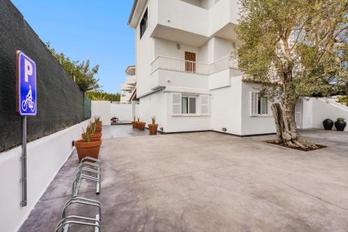 Carlotta House - image 7
