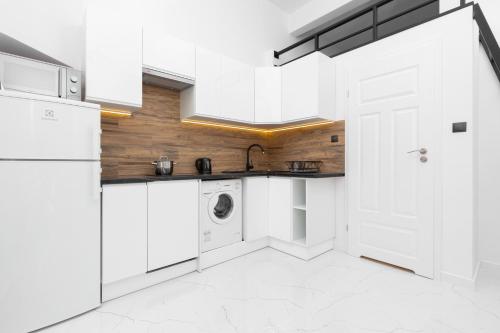 Apartments Aleje Jerozolimskie 85 by Renters - image 7