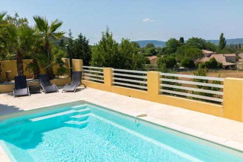 Villa Vaunage Piscine Chauffée - Accommodation - Langlade