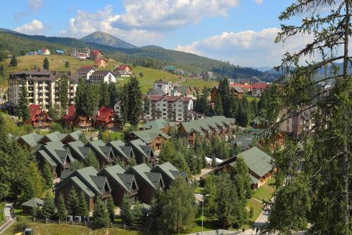 周邊環境, 布克維酒店 (Bukovel Hotel) in 波利亞尼察