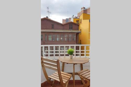 JUNTO a Plaza UNAMUNO - Casco Viejo Bilbao, Bilbao (foto 8)