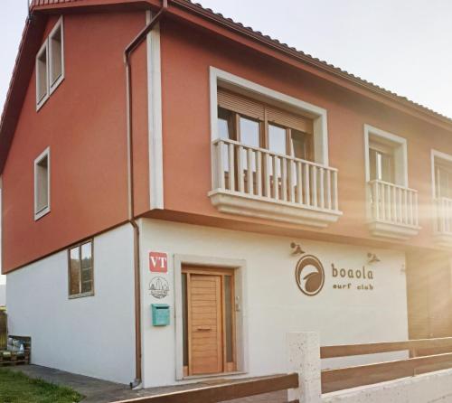  Boaola Surf House, Pension in Carballo