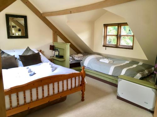 Greencourt Loft - The Cotswold Way, Stroud