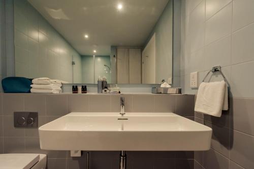Isaacs Hotel Cork City Room Type - Deluxe Two-Bedroom Apartment with Stair Access Only