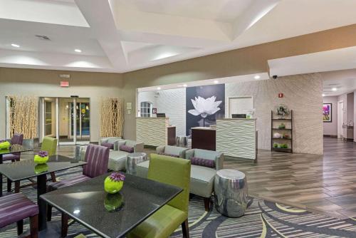 La Quinta Inn & Suites by Wyndham Phoenix Scottsdale