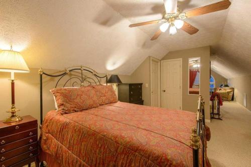 Serenity Lodge and Stable by Escape to Blue Ridge - image 5