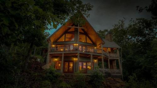Uplifting in Mineral Bluff, USA