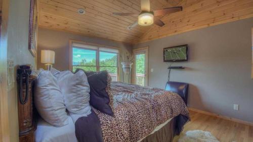 Three-Bedroom Holiday Home  image 10
