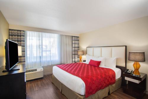 รามาดา บาย วินด์แฮม เวนิส โฮเต็ล เวเนเซีย (Ramada by Wyndham Venice Hotel Venezia) in เวนิส (FL)