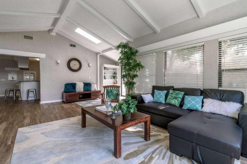 Comanche Trail Guest House in Volente, USA