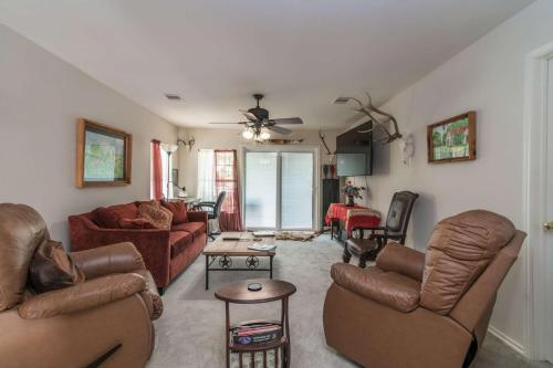 Backs to Lago Vista Golf Course - image 4