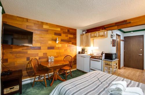64sll Economical Sleeps 2 Pets Ok Condo In Glacierwashington State Reviews Prices Planet Of Hotels