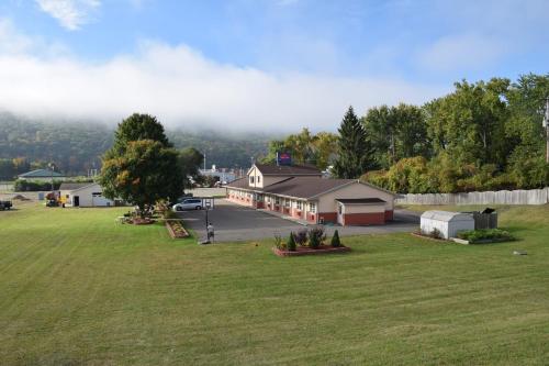 Relax Inn Elmira – Elmira, NY