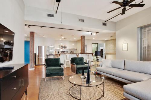 LiivUP Warehouse Apartments Room Type - Two-Bedroom Apartment LiivUP Warehouse Apartments Room Type - Two-Bedroom Apartment