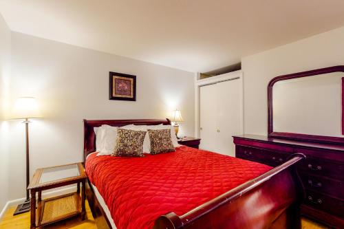 Lake Winnipesaukee Retreat - image 6