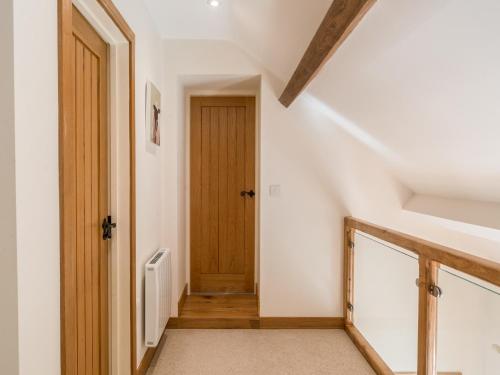 Swallows Cottage Shrewsbury - image 6