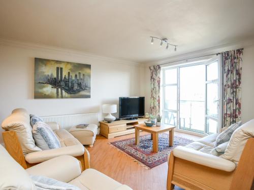 Apartment 19 - image 2