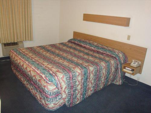 Travelers Inn Lake Havasu - image 7