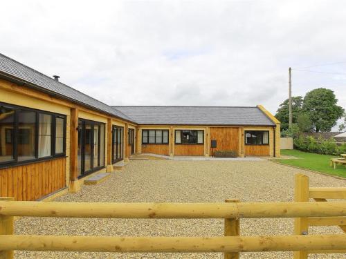 Park Stables Cheltenham - main image