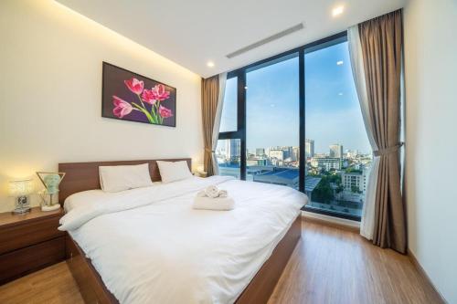 BOM HOMES- VINHOMES METROPOLIS-Service Apartment