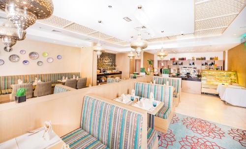 MENA Plaza Hotel Albarsha - Restaurant
