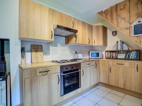 Elm View in Blockley