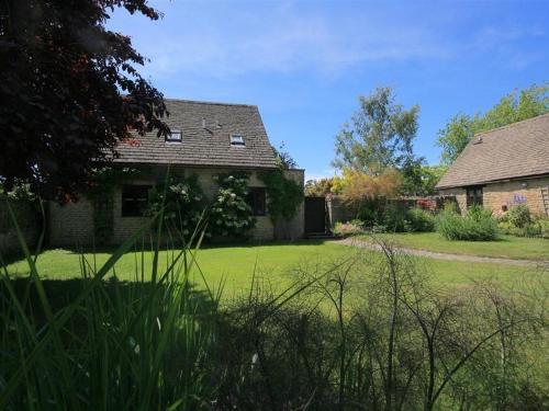 Temple Mews STOW ON THE WOLD - image 3